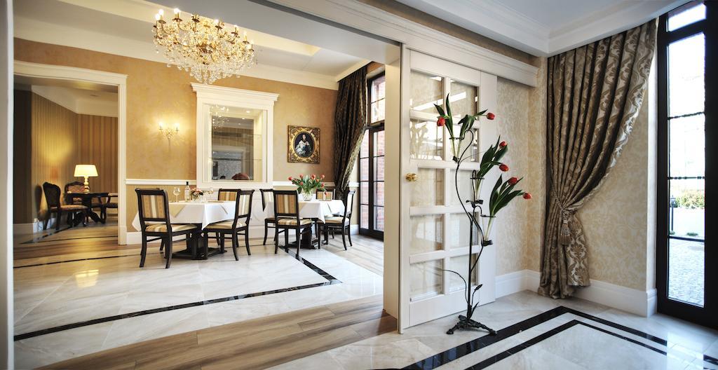 Hotel Kopernik Ciechocinek Kültér fotó